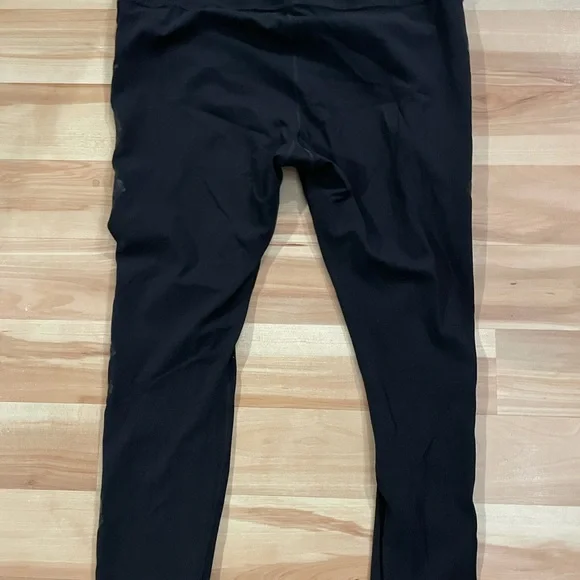 Athleta Elation Rose Stripe Leggings Sz. L - Picture 5 of 6